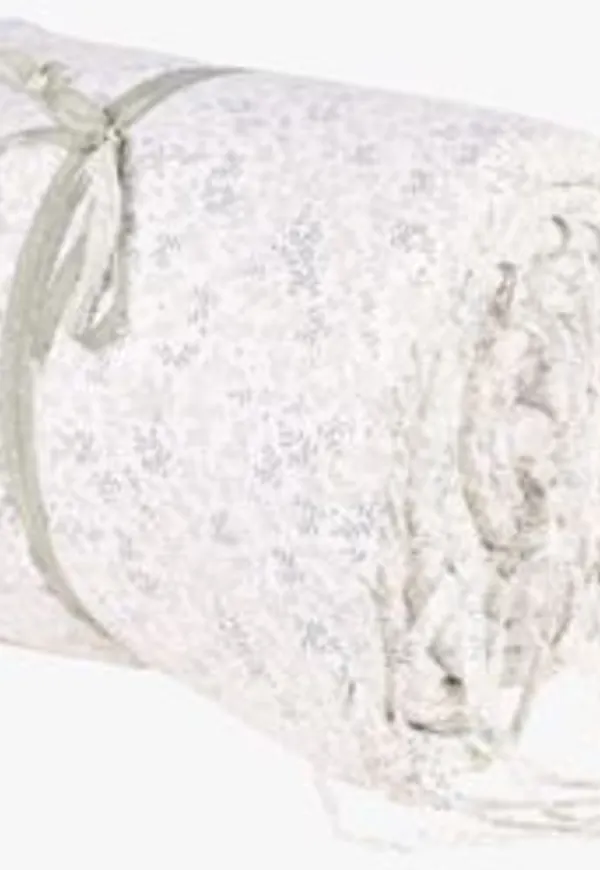 Jättesnygg bomullssäng 2025 från Little Roomies.