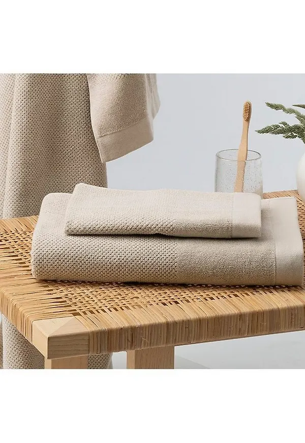 Beige Borganäs of Sweden-badlakan i fin modell.