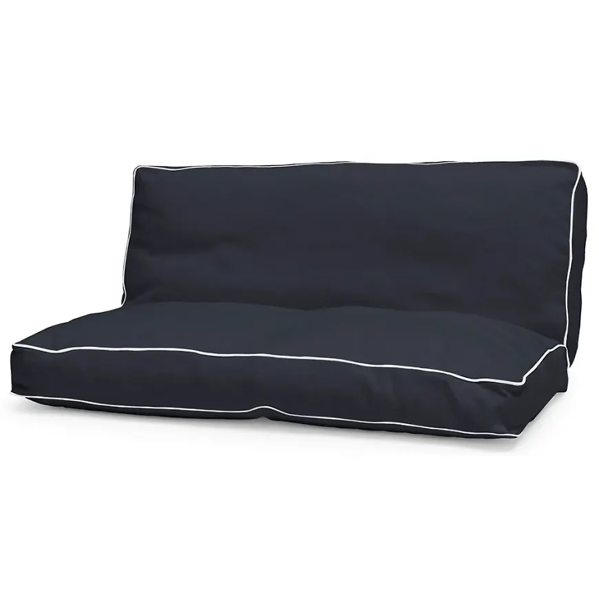 Fantastiskt fin fåtölj 2025 från Hillerstorp.