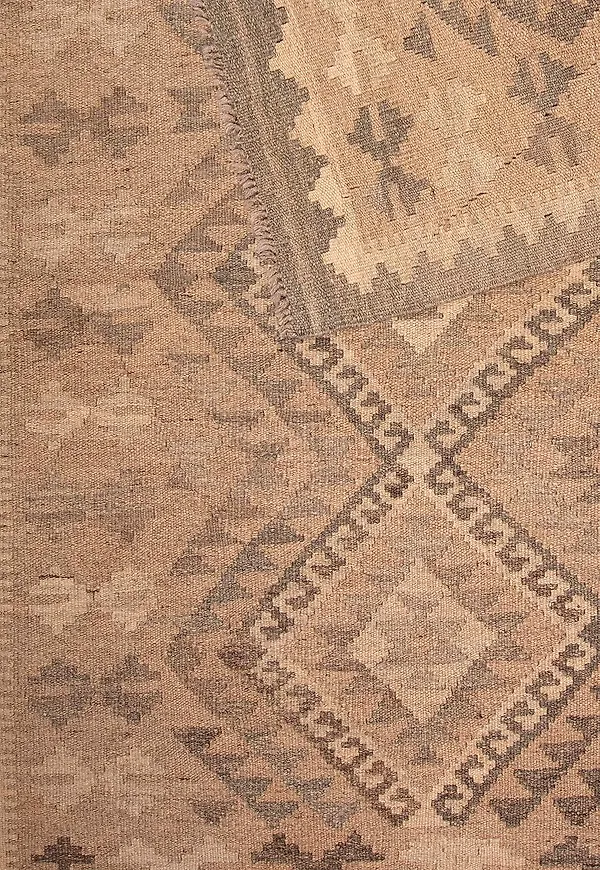 Trendig bargi matta i grå färg gjord i ull.