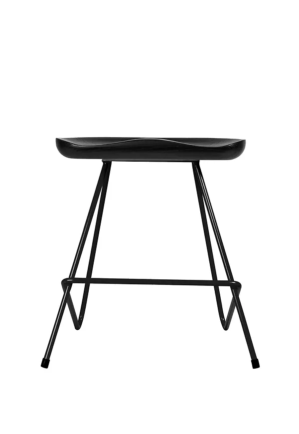 Stilren Pall som passar bra vid många olika tillfällen.