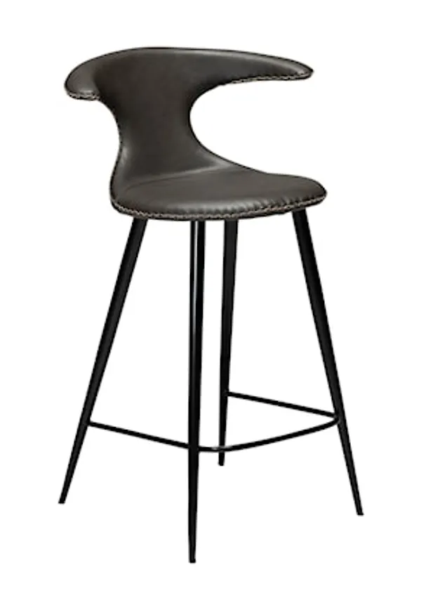 Mysig barstol 2025 från Dan Form Denmark.