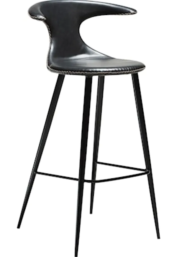 Dan Form Denmark stol som passar perfekt till våren 2025!