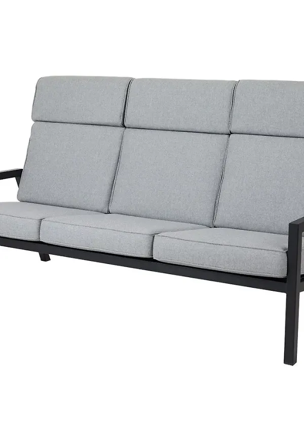 Otroligt snygg soffbord i svart färg gjord i aluminium.