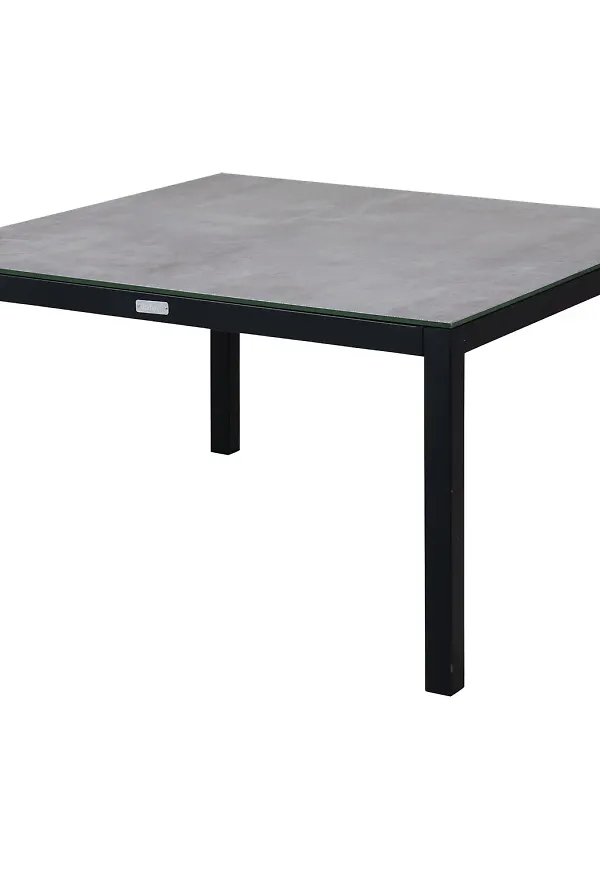 Superfin svart soffbord i aluminium från Brafab.