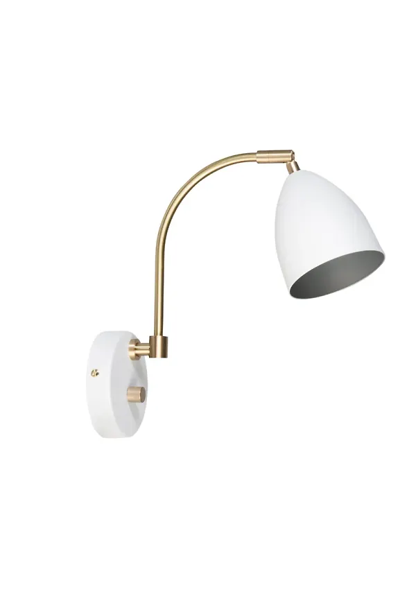 Stilren vägglampa i vitt från Belid.