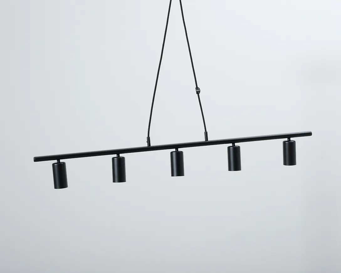 Riktigt trendig Lampa som passar bra vid många olika tillfällen.