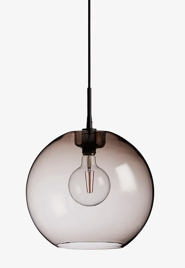 Fantastiskt snygg svart lampa 2026 från Belid.