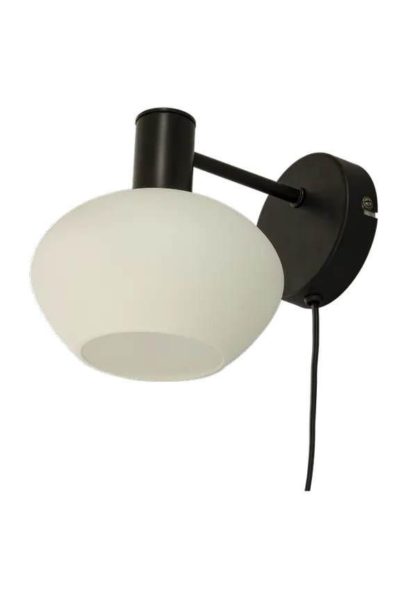 Stilren Lampa som passar bra vid många olika tillfällen.