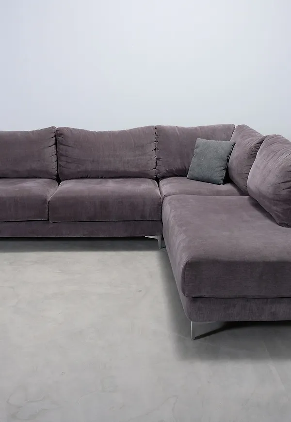 Riktigt snygg grå soffa 2025 från Bellus.