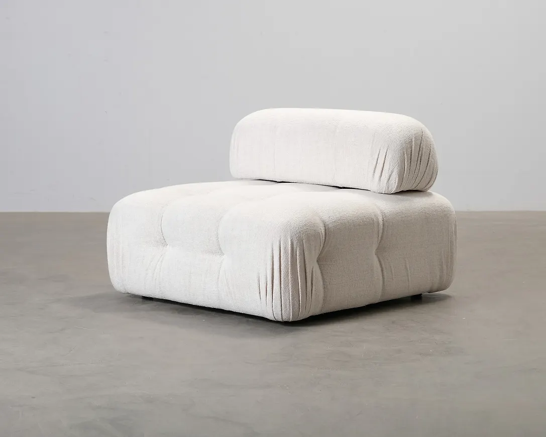 Komfortabel vit fåtölj 2026 från No brand.