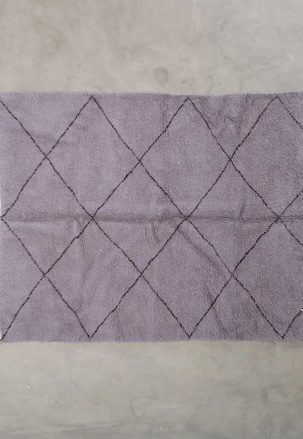 Grå matta som passar perfekt till våren 2025!