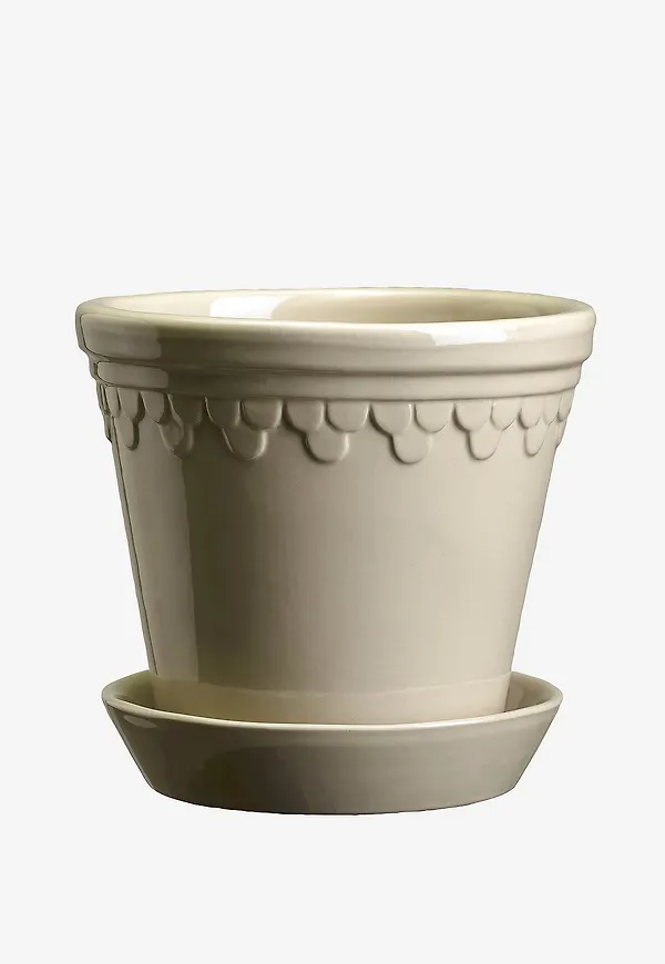 Stilren Kruka som passar bra vid många olika tillfällen.