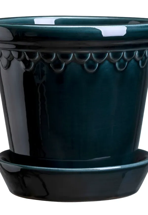 Supersnygg Kruka som passar bra vid många olika tillfällen.