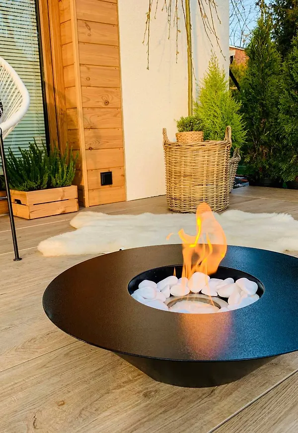 Fantastiskt snygg svart möbel 2025 från Biopejs Butikken.