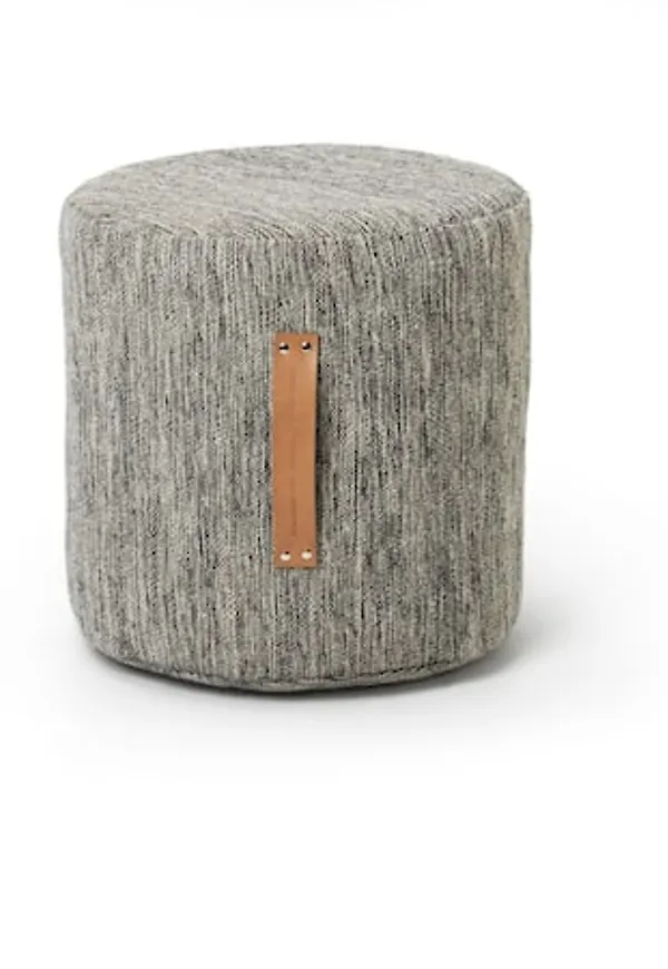 Riktigt trendig grå pall 2025 från Design House Stockholm.