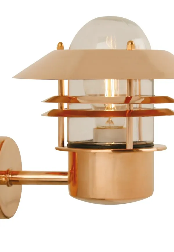 Stilren Lampa som passar bra vid många olika tillfällen.