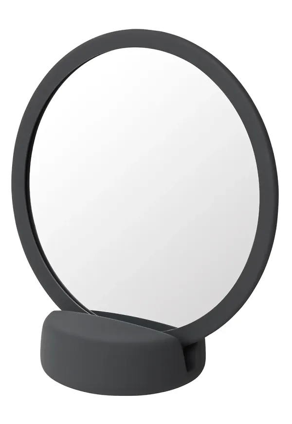 Fantastiskt snygg spegel 2025 från Blomus.