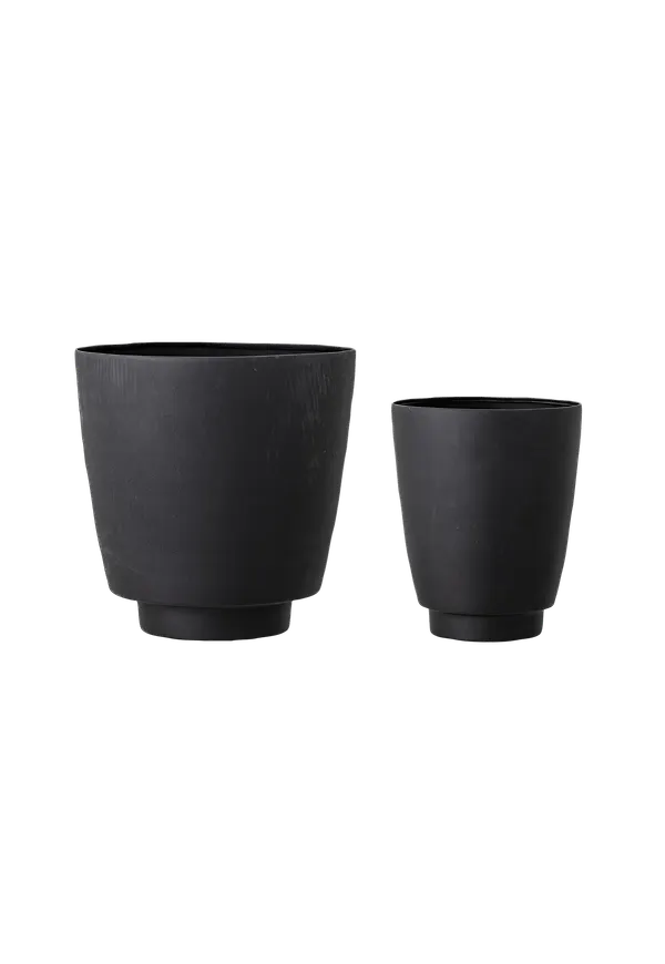 Svart Bloomingville-blomkruka i riktigt trendig modell.