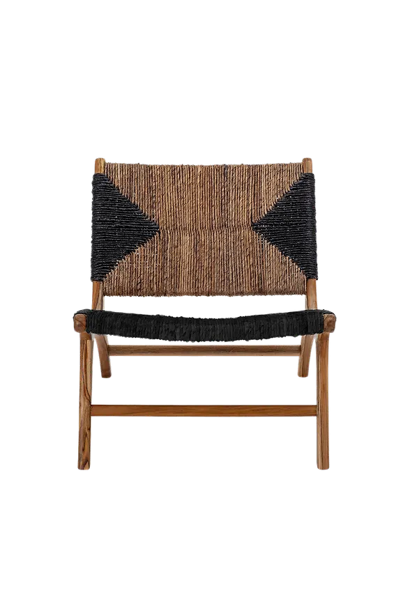 Riktigt snygg teakfåtölj i svart från Bloomingville.