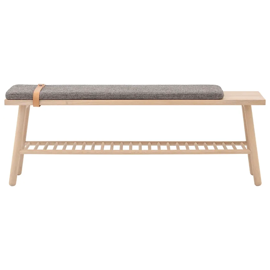 Otroligt snygg grå bänk i ek från Bloomingville.