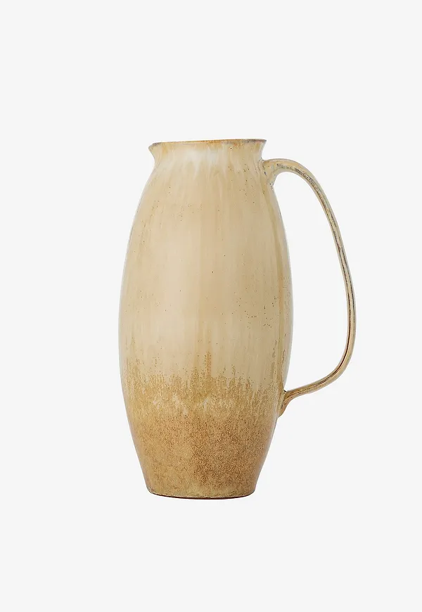 Beige Bloomingville-karaff i exklusiv modell.