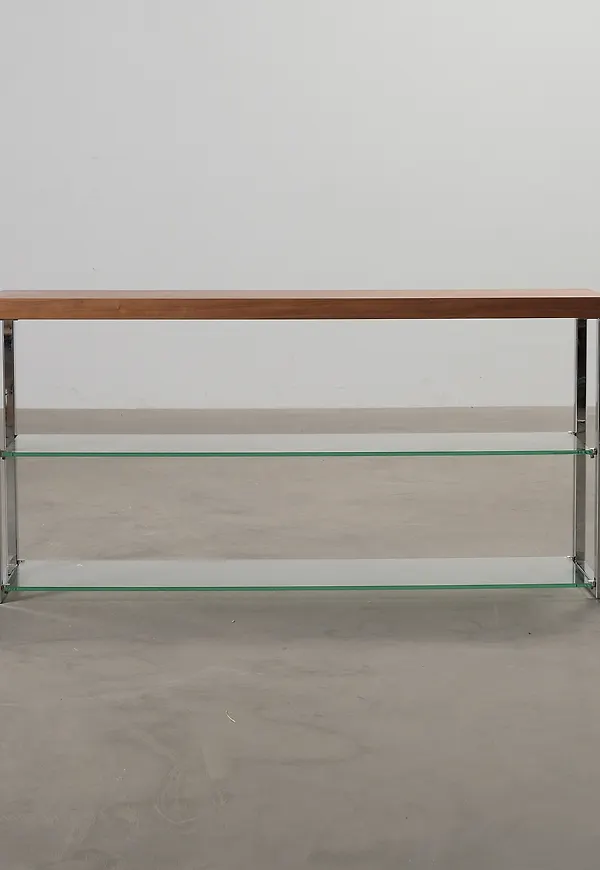 Fin konsolbord i valnöt från BoConcept.