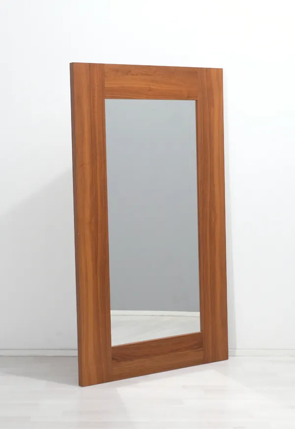 Komfortabel träram 2025 från BoConcept.