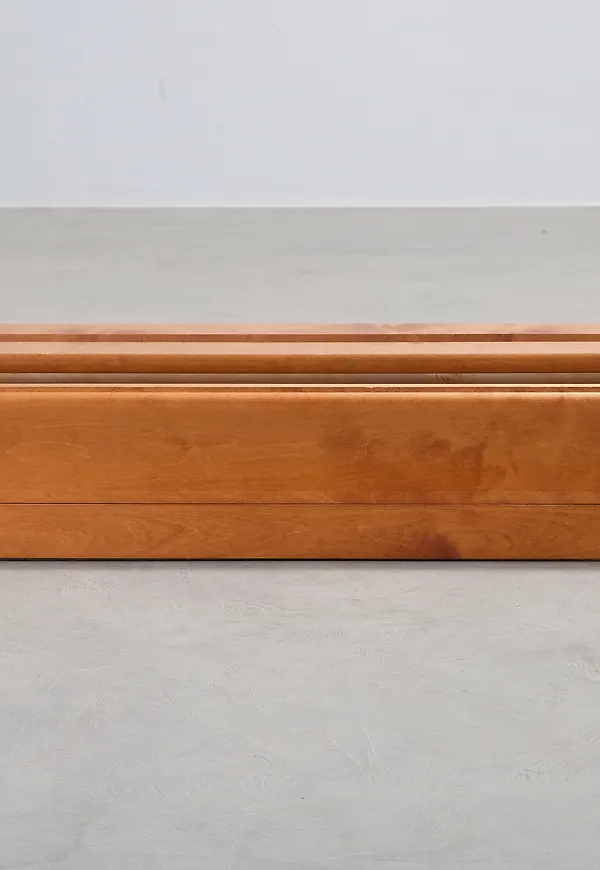 Brun Boknäs-hylla i riktigt snygg modell.