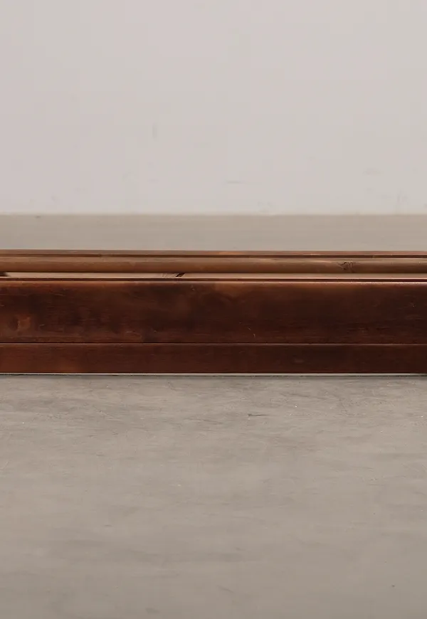 Riktigt snygg hylla 2025 från Boknäs.