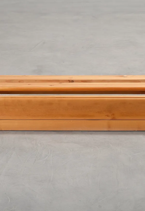 Härlig Hylla som passar bra vid många olika tillfällen.