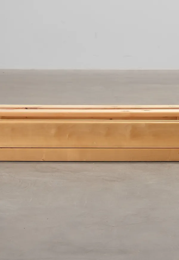 Riktigt fin Hylla som passar bra vid många olika tillfällen.