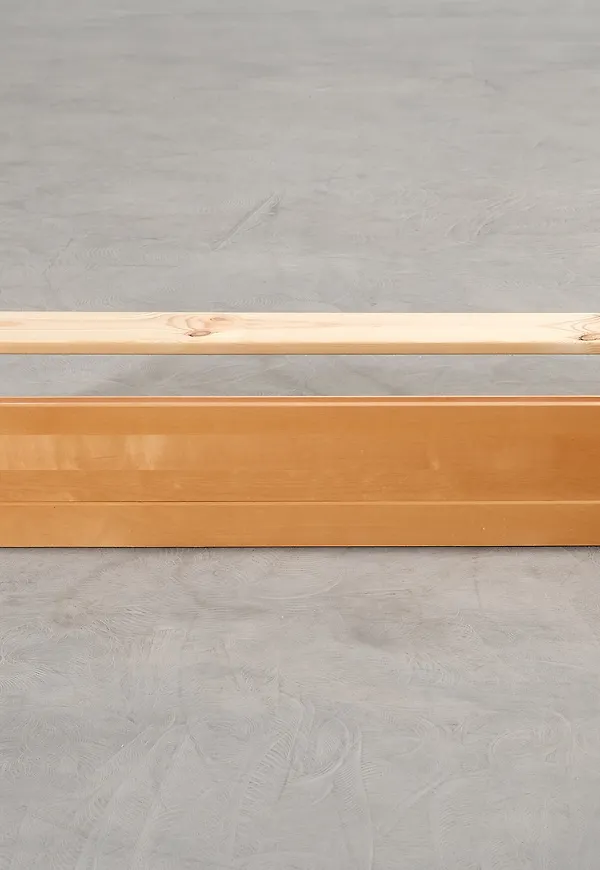 Superfin beige hylla 2025 från Boknäs.