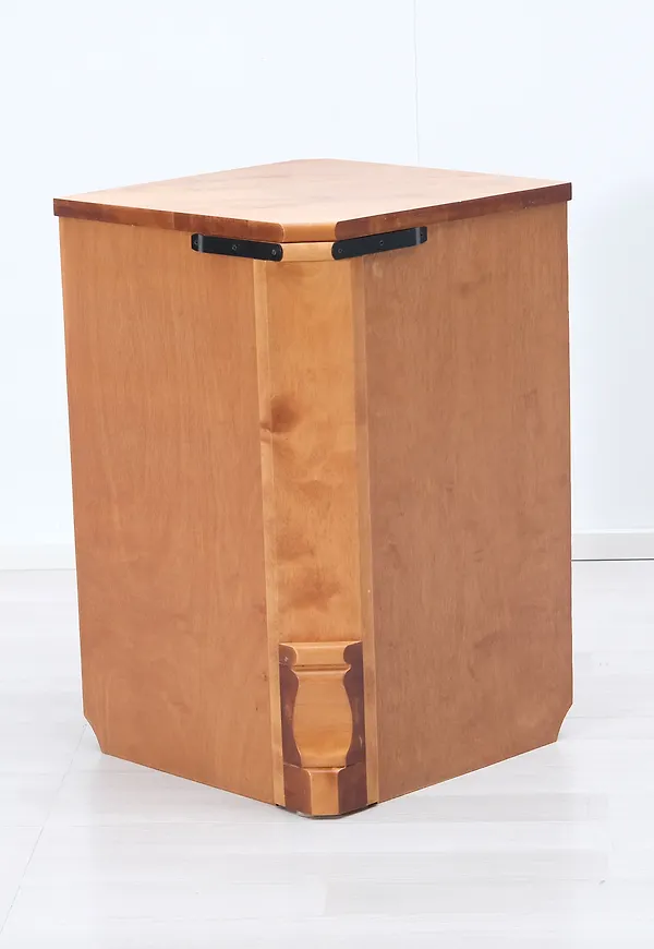 Jättesnygg Hylla som passar bra vid många olika tillfällen.