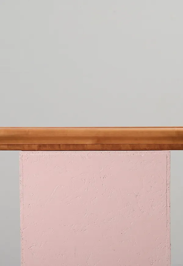 Modern Hylla som passar bra vid många olika tillfällen.