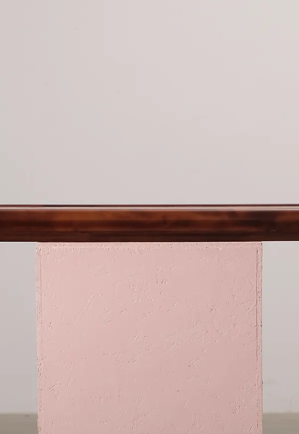 Elegant brun hylla 2025 från Boknäs.