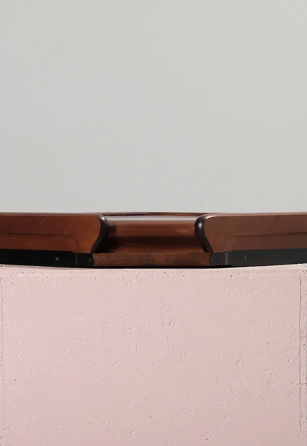 Jättesnygg brun hylla 2025 från Boknäs.