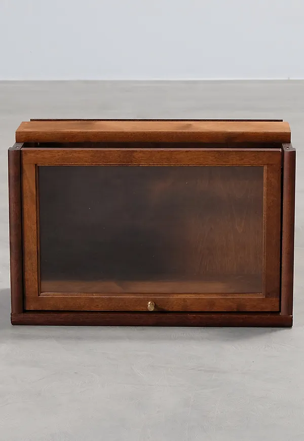 Stilren brun hylla 2025 från Boknäs.