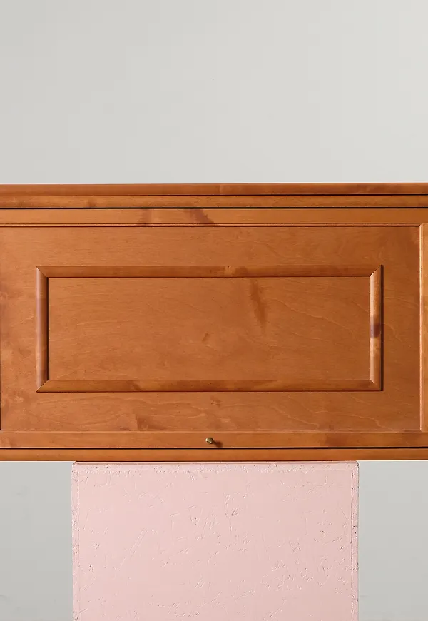 Fantastiskt snygg brun hylla 2025 från Boknäs.