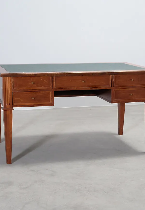 Supersnygg brun bord 2025 från Boknäs.