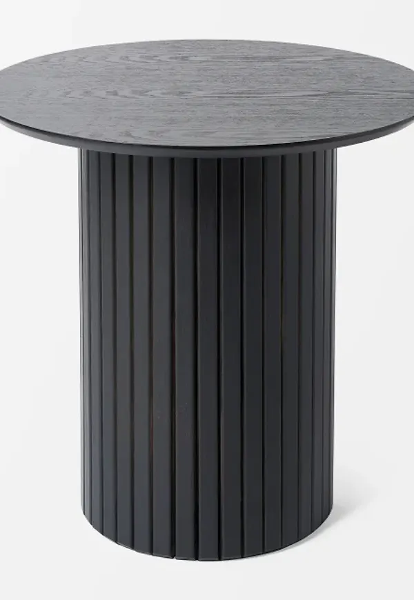 Smickrande svart bord 2025 från Åhléns.