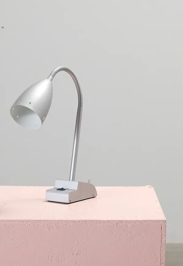 Skrivbordslampa som passar perfekt till vintern 2024!