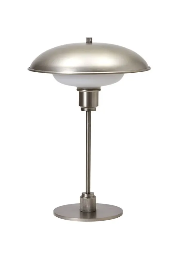 Jättesnygg lampa 2025 från House Doctor.