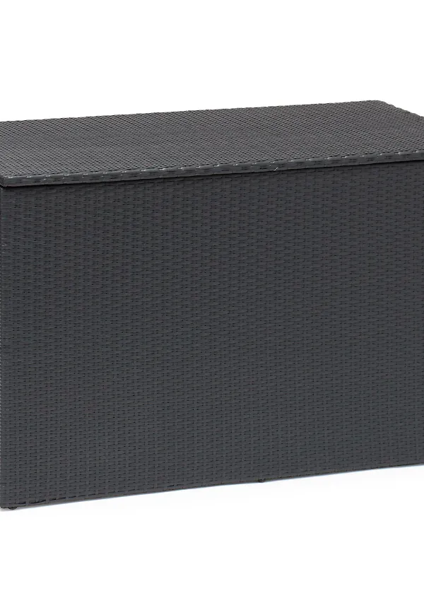 Härlig utemöbel 2025 från Hillerstorp.