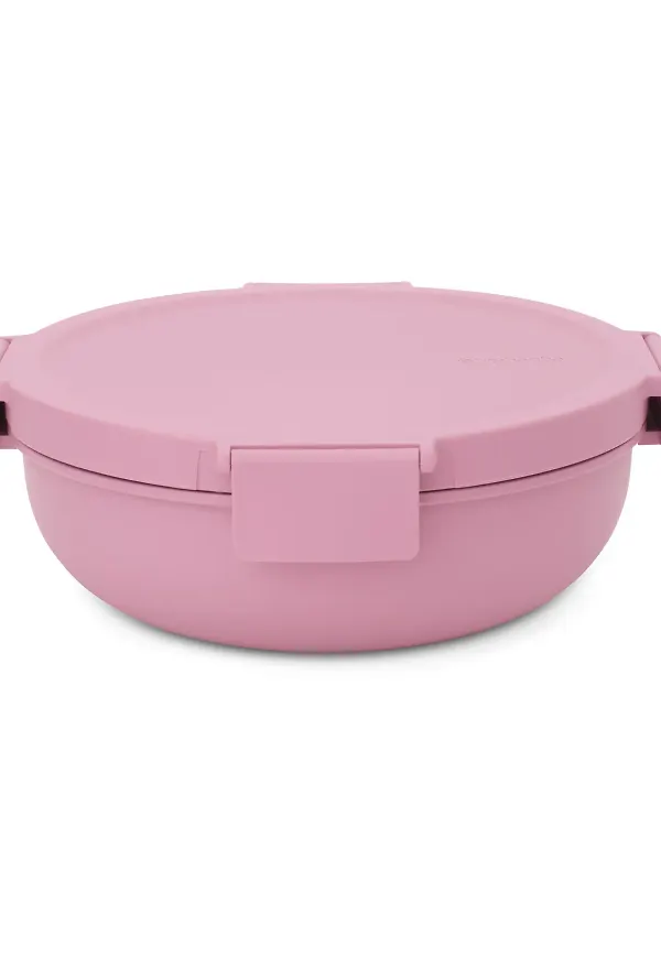 Rosa Brabantia-salladsskål i ikonisk modell.