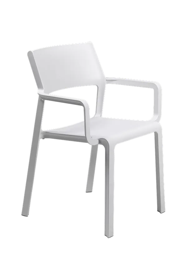 Vit Brafab-karmstol i jättefin modell.