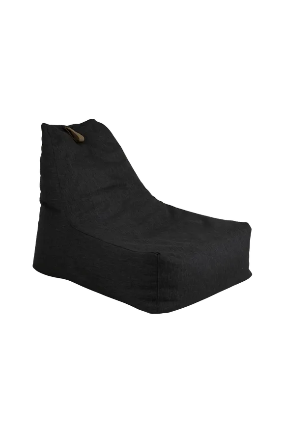 Riktigt snygg svart fåtölj 2025 från Brafab.