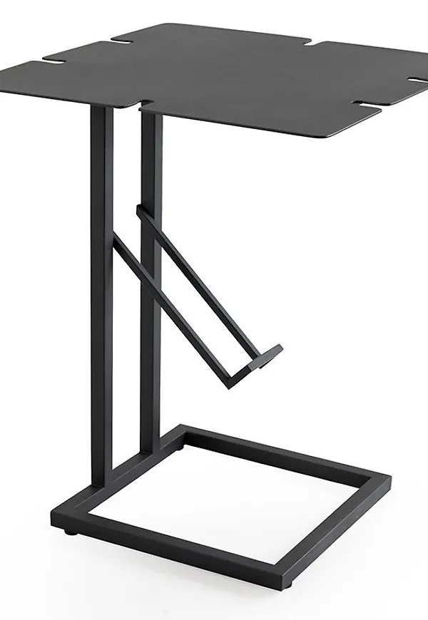 Härlig bord som passar bra vid många olika tillfällen.