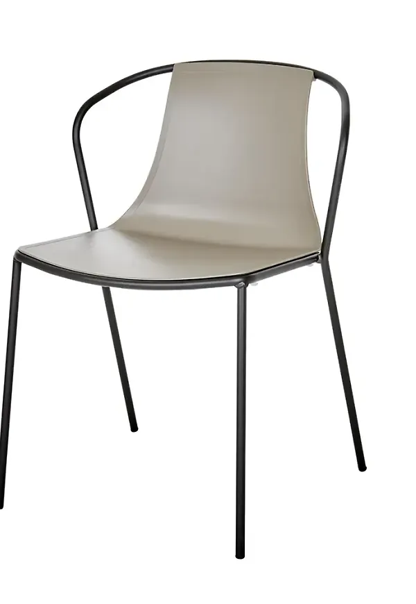 Ikonisk Stol som passar bra vid många olika tillfällen.