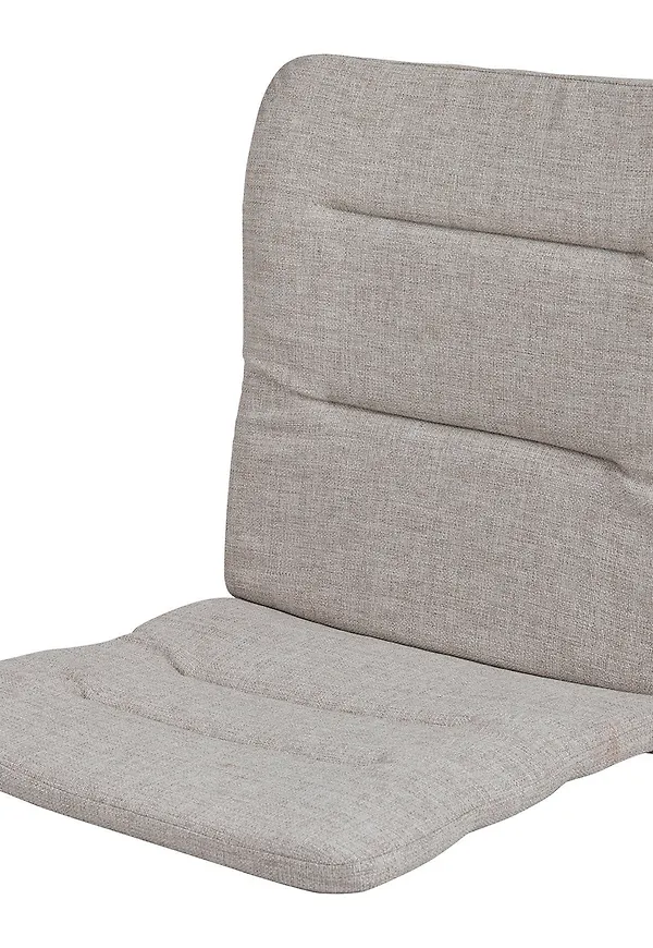 Mysig matstol i teak från Brafab.